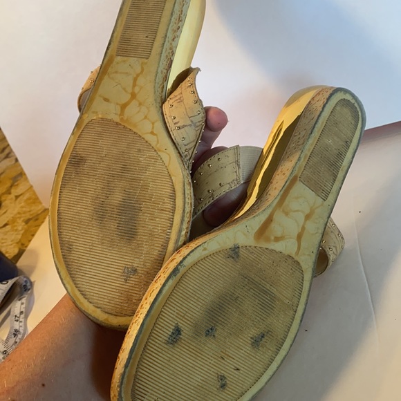 Sandals - Picture 4 of 6